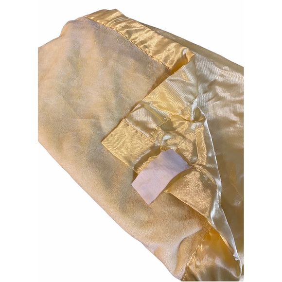 Carter's Bedding Htf Rare Vintage Baby By Carters Yellow Satin Fleece Blanket 3x 40 Poshmark